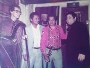 Cristobal en el Rancho Guarani de Páris con los cantores del Paraguay